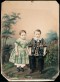 Een door Emants ingekleurde foto van hem en zijn zusje (circa 1885).