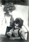 Carry van Bruggen met haar dochtertje Mop (circa 1910).