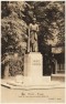 Prentbriefkaart van het door J. Lagae gemaakte en standbeeld van Gezelle dat in 1930 in Brugge wordt onthuld (1930).