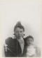 Simon Vestdijk met zijn moeder Anne Vestdijk-Mulder (3 april 1899).